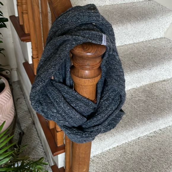 Carhartt Cable Knit Infinity Scarf - Picture 3 of 7
